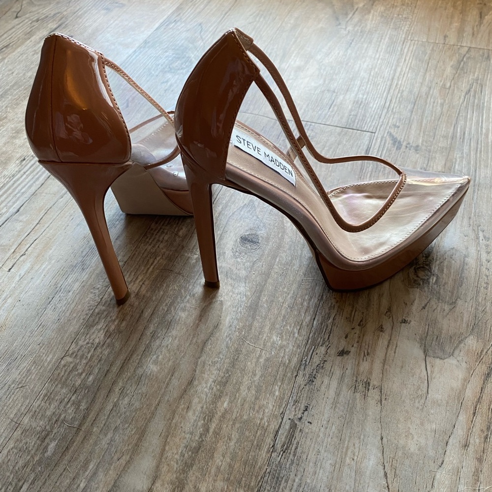 Steve Madden Nude heels